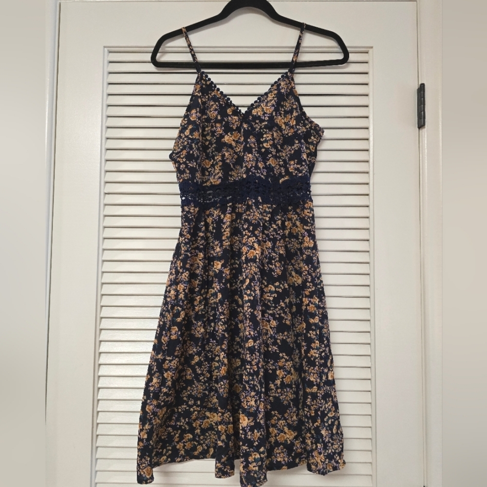 SHEIN - Floral Lightweight Lace Cut-Out Sleeveless Dress With Adjustable Straps